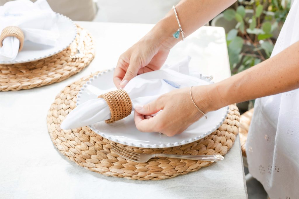 white napkins